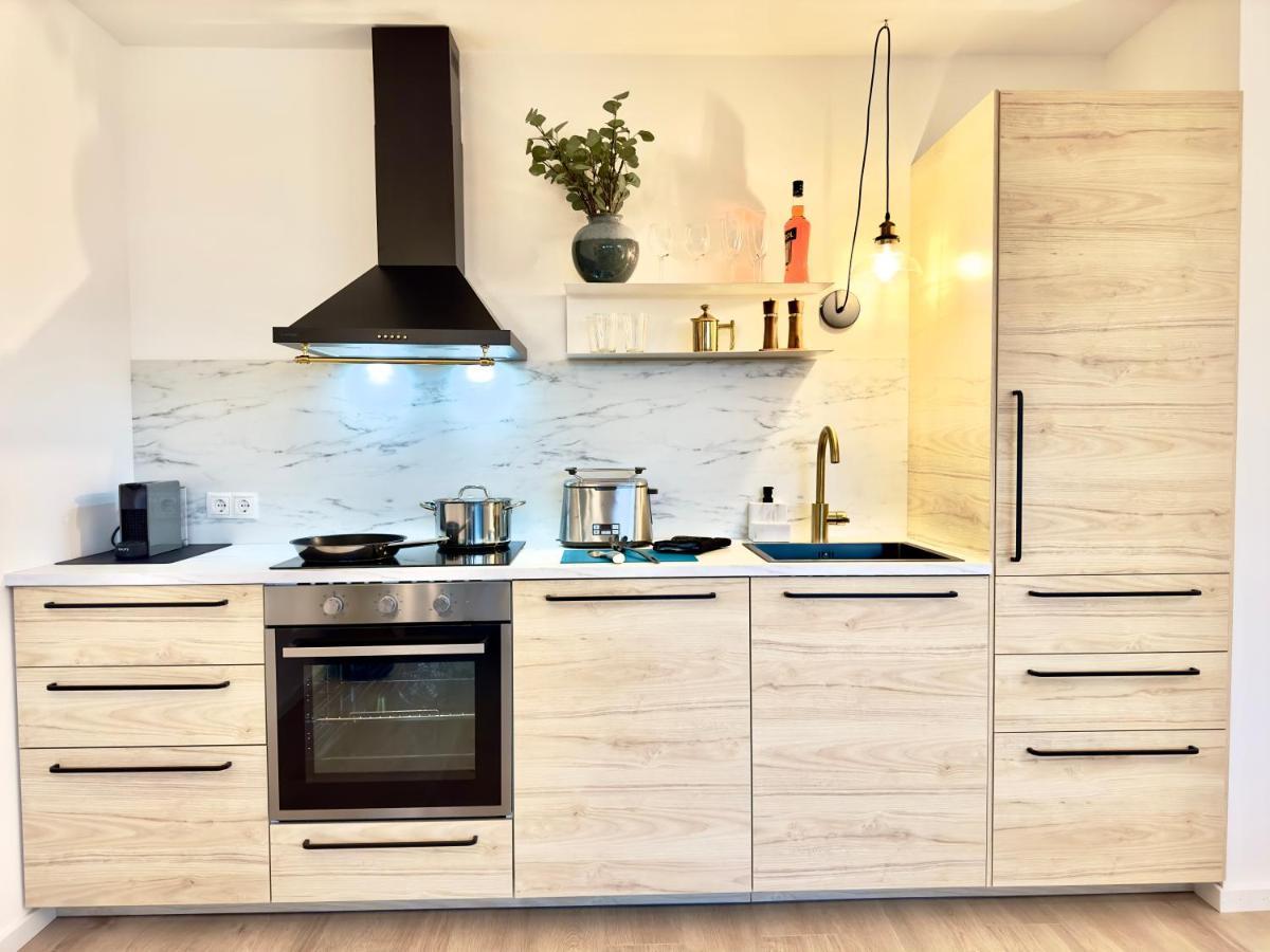Flair Apartments Vorarlberg - Stilvolles Wohnen Nahe Bodensee & Alpen - Kueche, Balkon & Gratis Parkplatz เบรเกนซ์ ภายนอก รูปภาพ