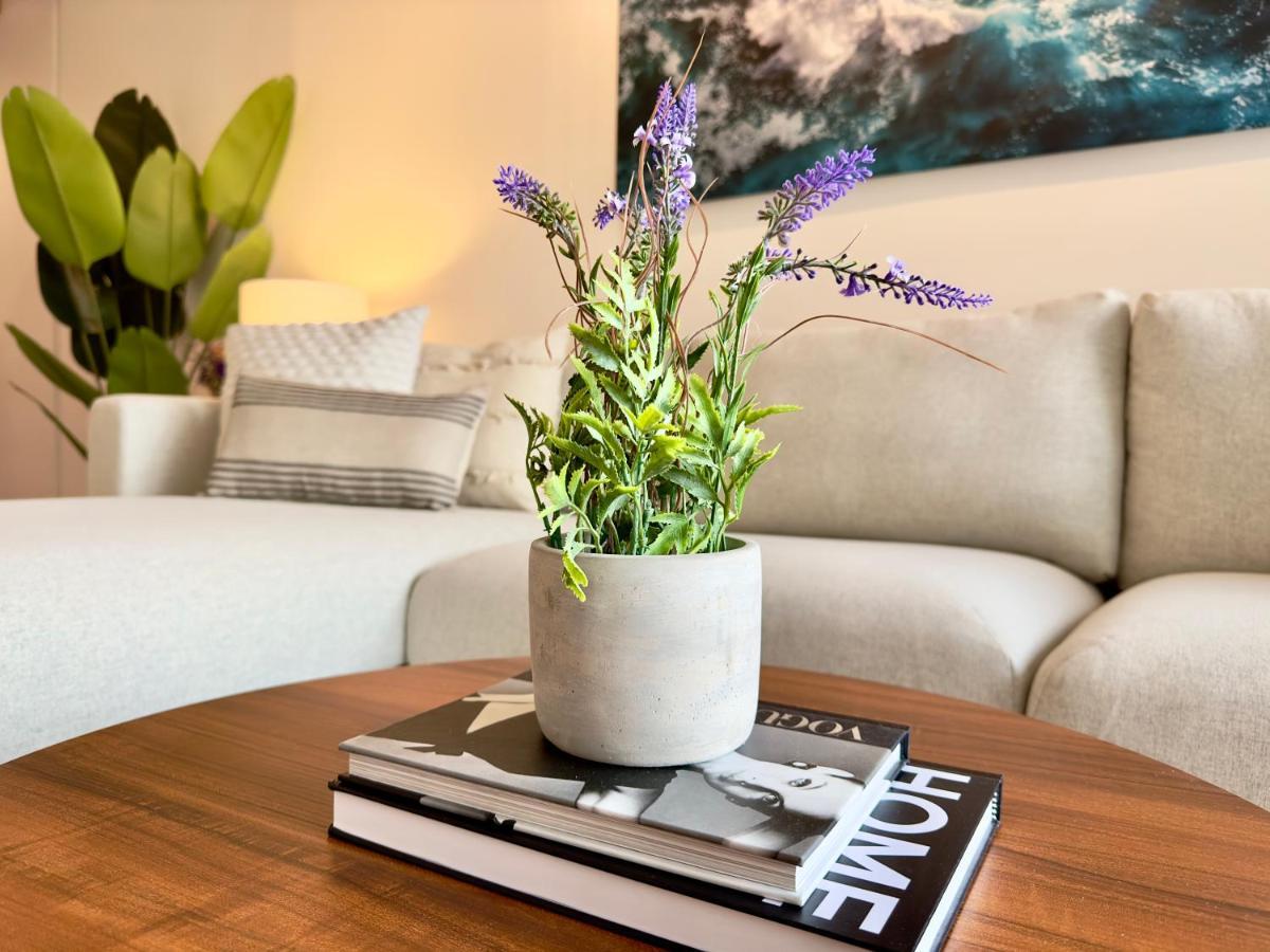 Flair Apartments Vorarlberg - Stilvolles Wohnen Nahe Bodensee & Alpen - Kueche, Balkon & Gratis Parkplatz เบรเกนซ์ ห้อง รูปภาพ