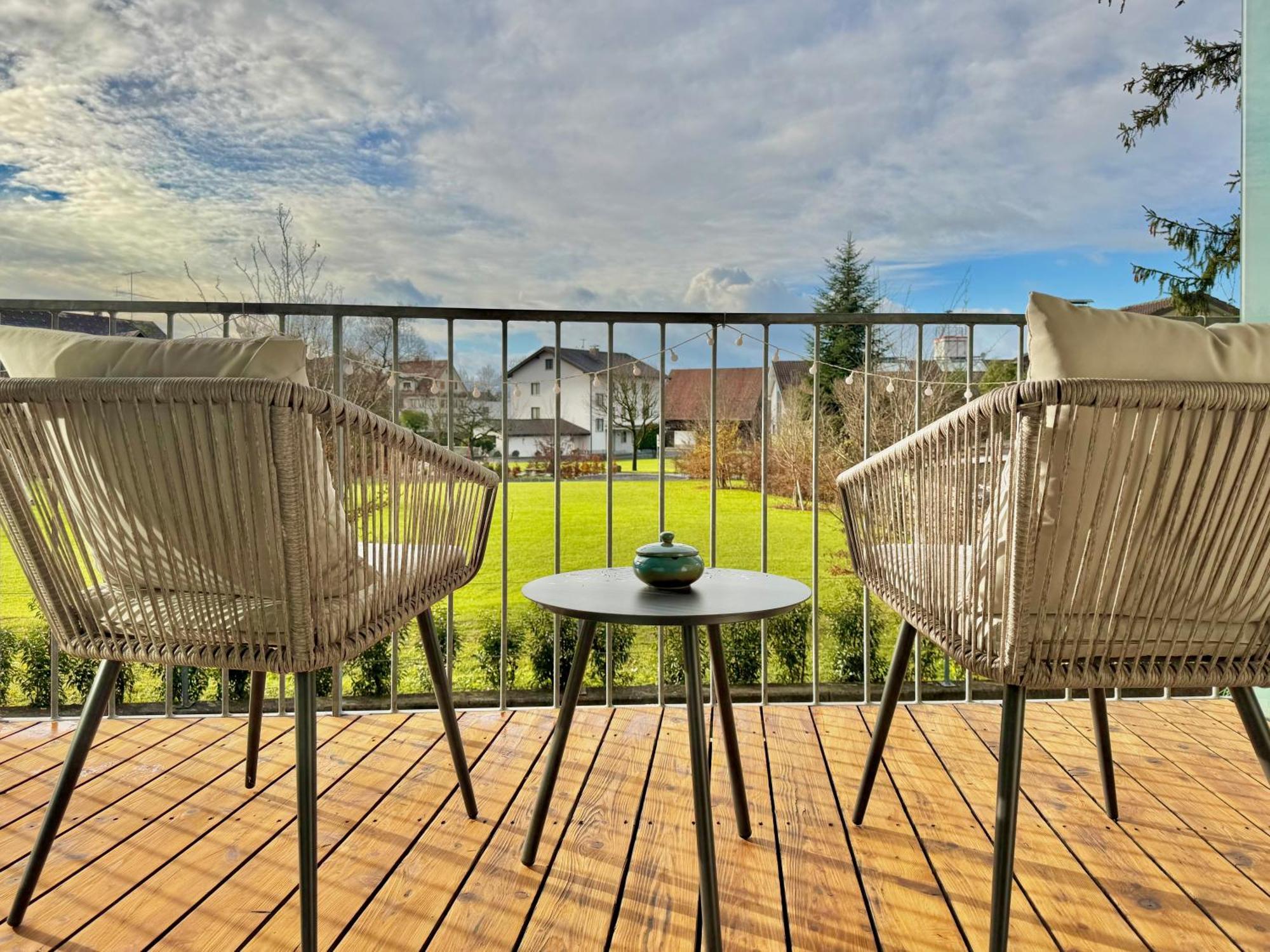 Flair Apartments Vorarlberg - Stilvolles Wohnen Nahe Bodensee & Alpen - Kueche, Balkon & Gratis Parkplatz เบรเกนซ์ ภายนอก รูปภาพ