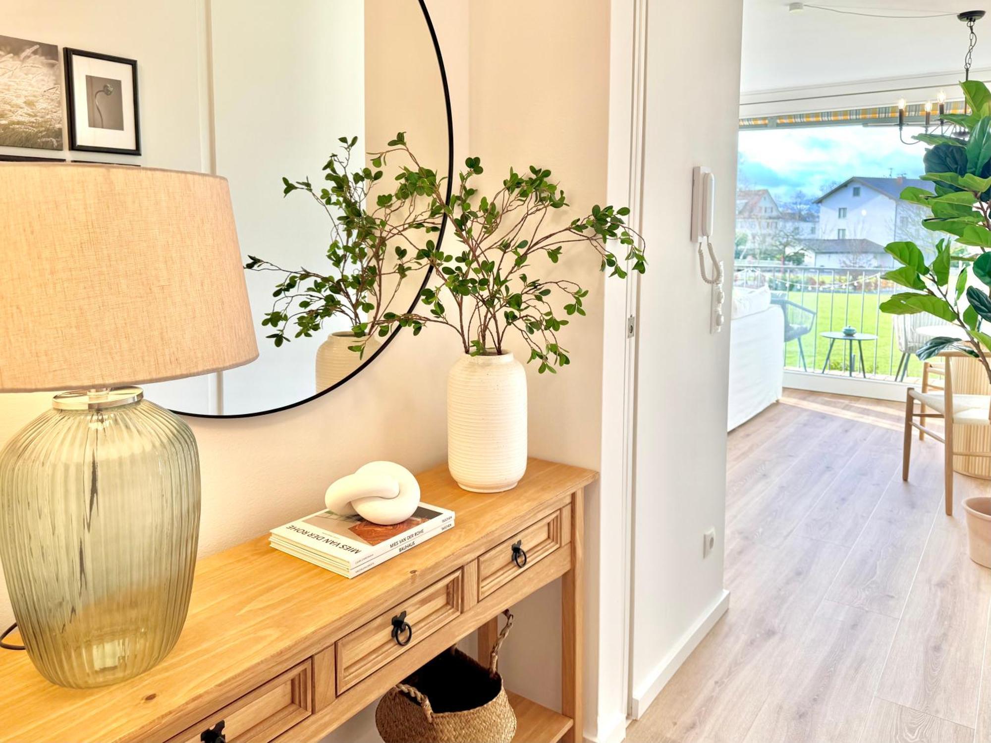 Flair Apartments Vorarlberg - Stilvolles Wohnen Nahe Bodensee & Alpen - Kueche, Balkon & Gratis Parkplatz เบรเกนซ์ ภายนอก รูปภาพ