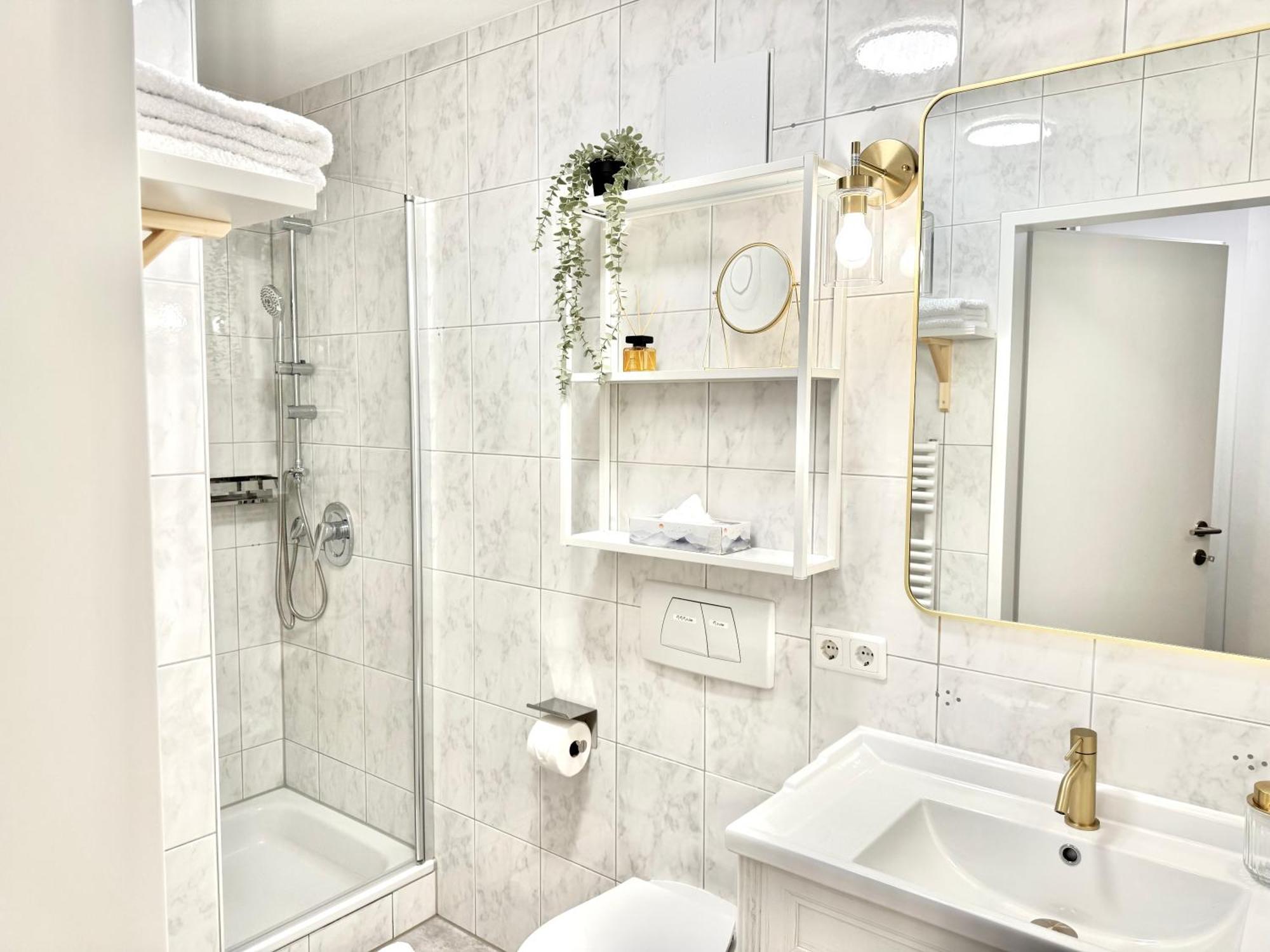 Flair Apartments Vorarlberg - Stilvolles Wohnen Nahe Bodensee & Alpen - Kueche, Balkon & Gratis Parkplatz เบรเกนซ์ ภายนอก รูปภาพ
