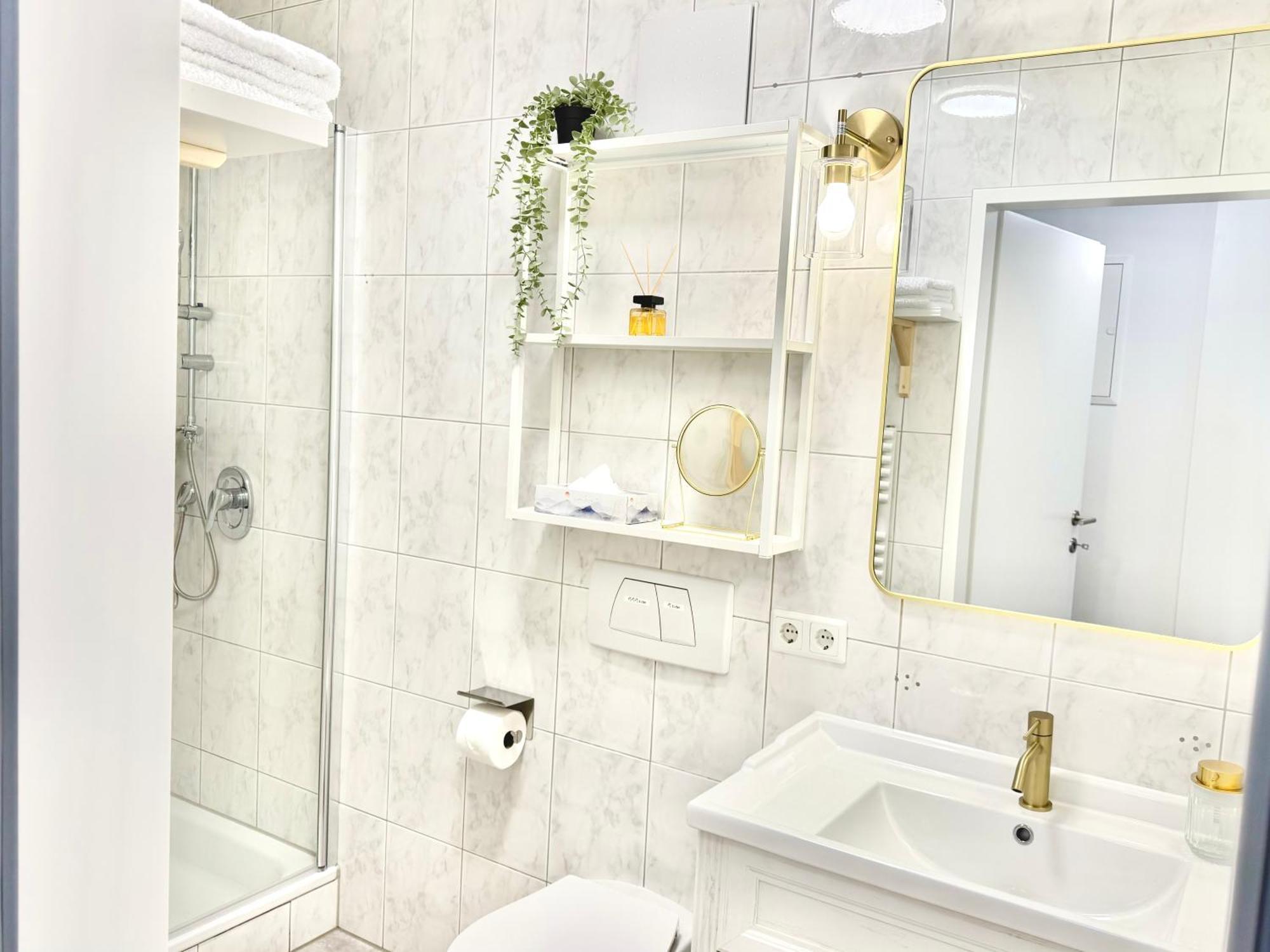 Flair Apartments Vorarlberg - Stilvolles Wohnen Nahe Bodensee & Alpen - Kueche, Balkon & Gratis Parkplatz เบรเกนซ์ ภายนอก รูปภาพ