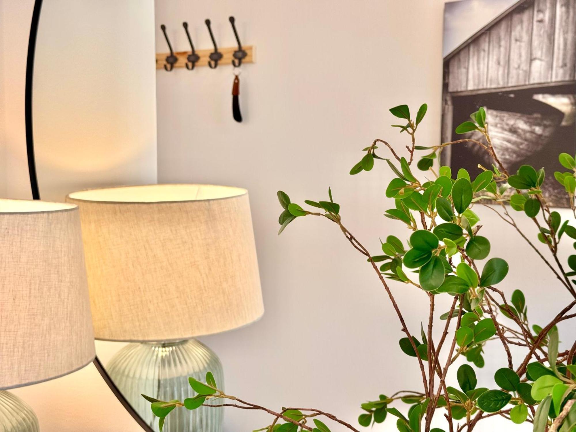 Flair Apartments Vorarlberg - Stilvolles Wohnen Nahe Bodensee & Alpen - Kueche, Balkon & Gratis Parkplatz เบรเกนซ์ ภายนอก รูปภาพ